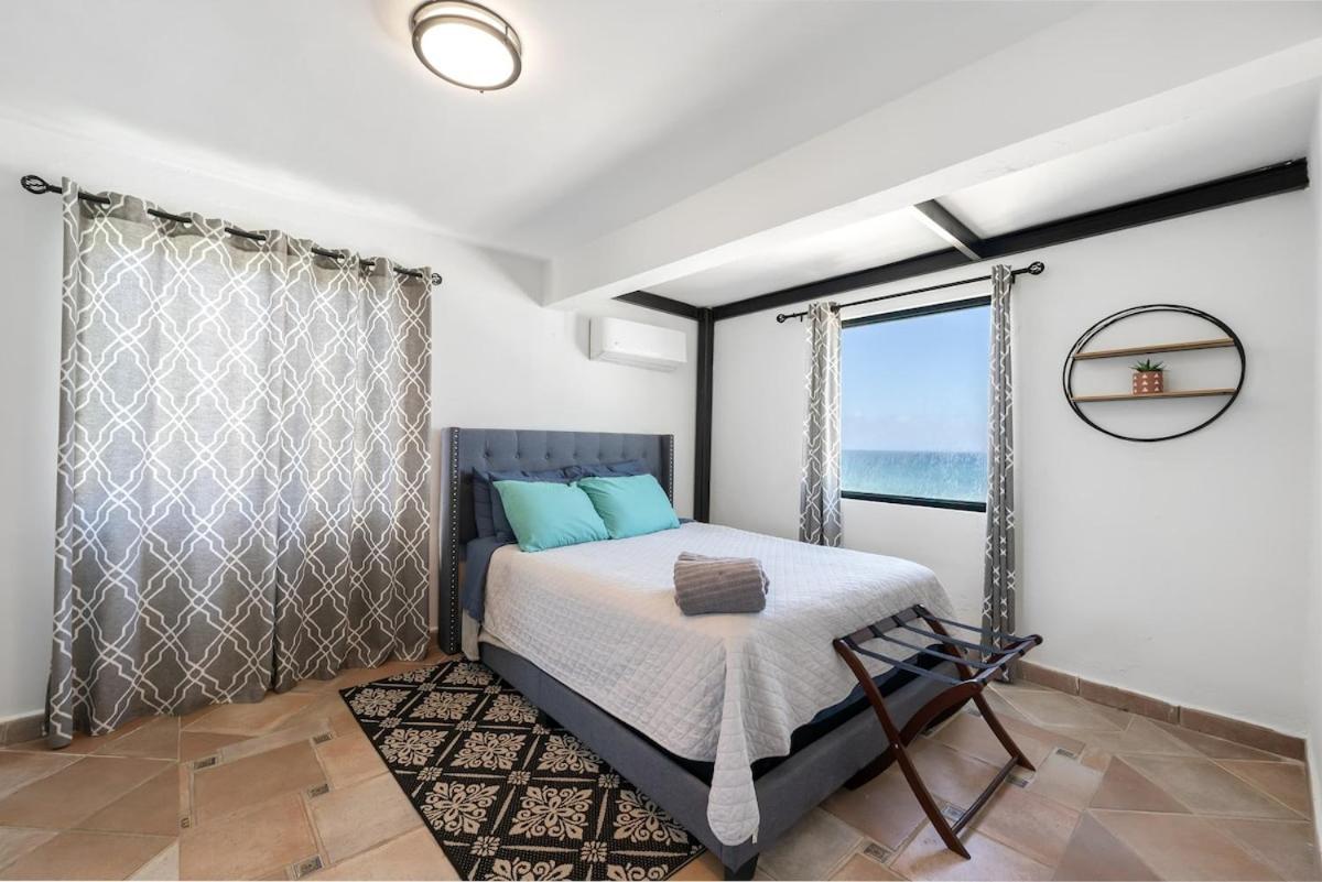 4 Bedroom Kikita Beach Villa Oceanfront W Pool Dorado Buitenkant foto
