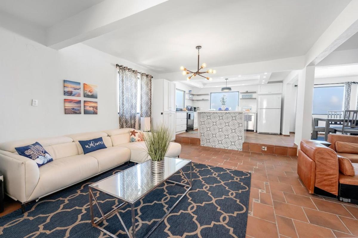 4 Bedroom Kikita Beach Villa Oceanfront W Pool Dorado Buitenkant foto