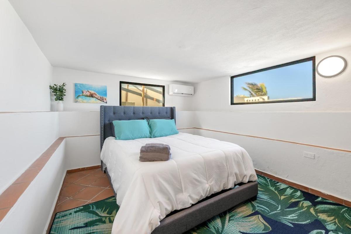 4 Bedroom Kikita Beach Villa Oceanfront W Pool Dorado Buitenkant foto